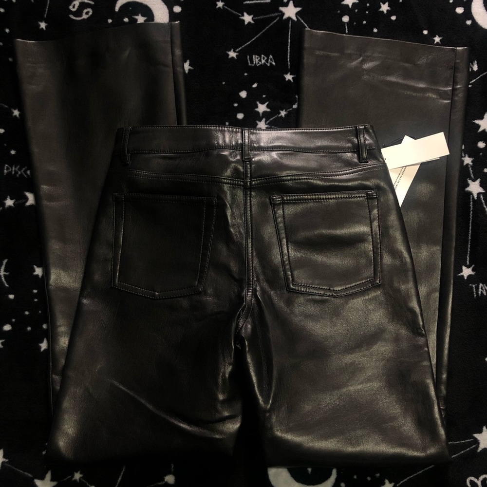 Wilfred The Melina Low-Rise Flare - Picture 9 of 9